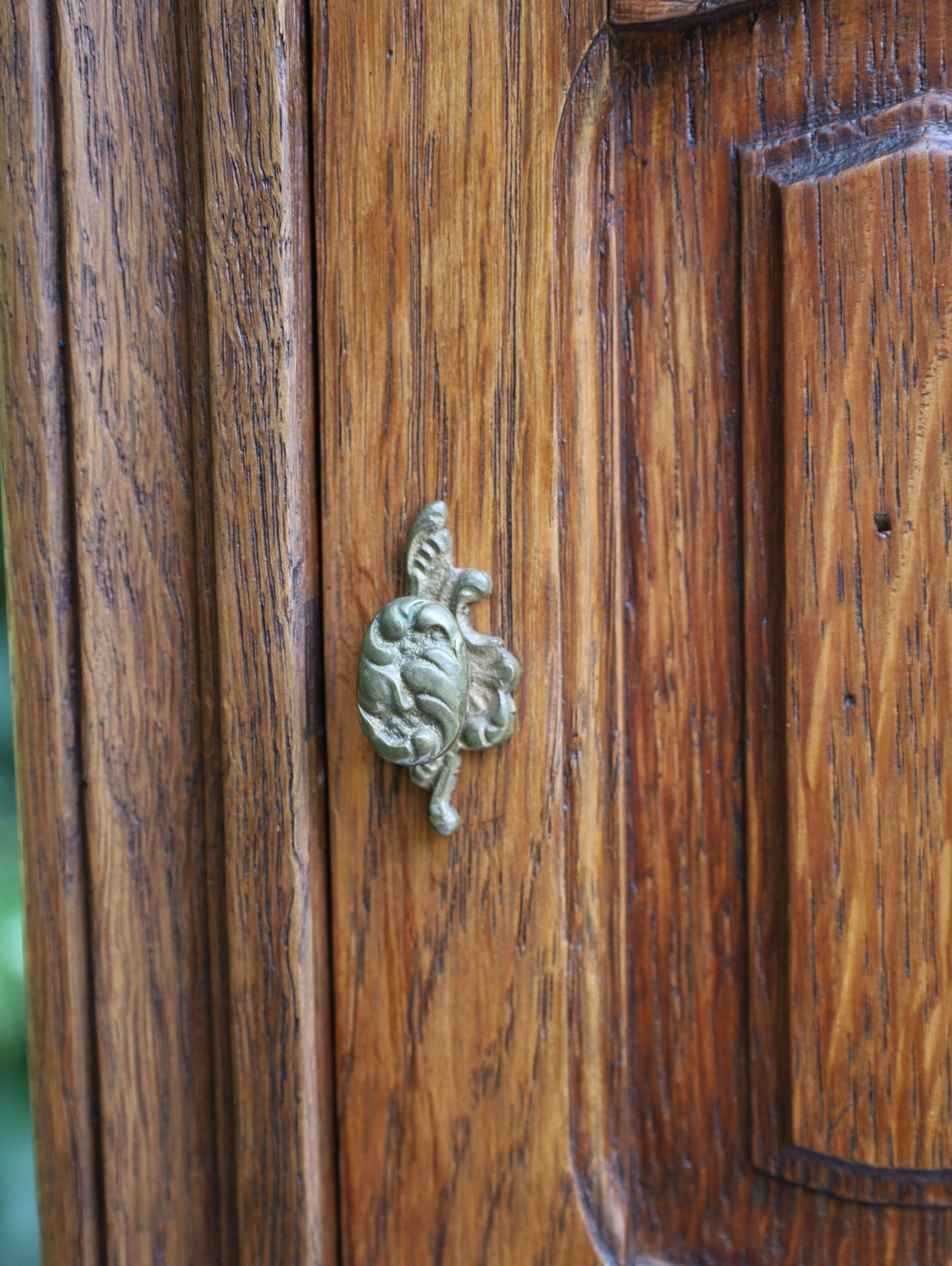 Antiker Nachttisch Louis XV Stil (1870-1890) - Nussbaum Schränkchen