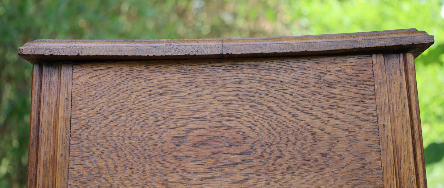 Antiker Nachttisch Louis XV Stil (1870-1890) - Nussbaum Schränkchen