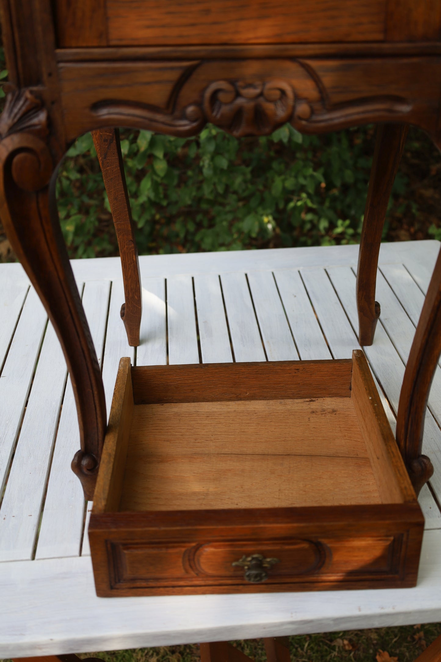 Antiker Nachttisch Louis XV Stil (1870-1890) - Nussbaum Schränkchen