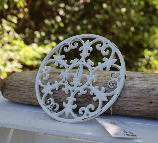 Topfuntersetzer Gusseisen Weiß - Französische Lilie Landhausstil Pfannenuntersetzer