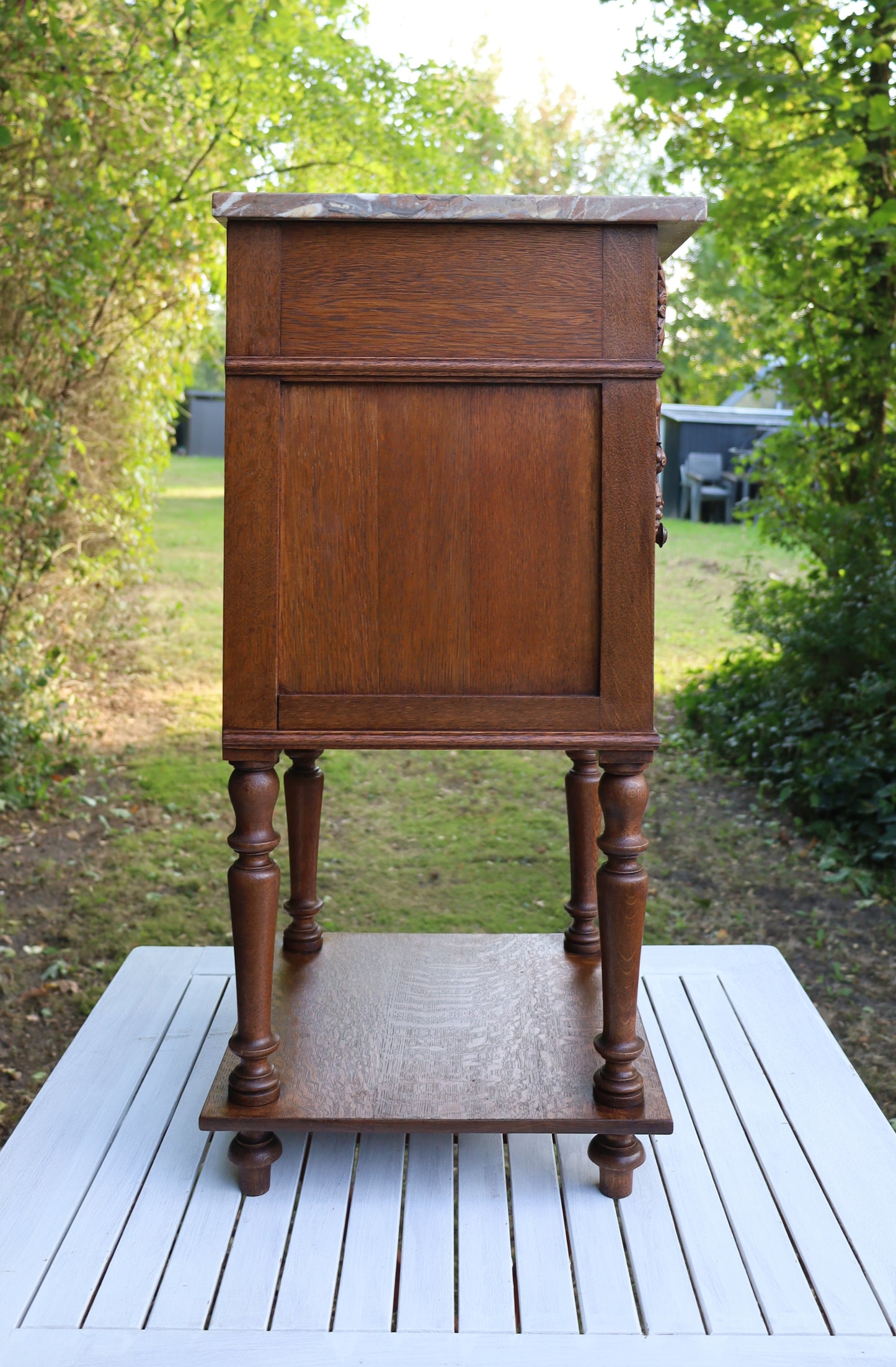 Antiker französischer Nachttisch Ende 19. Jh. - Eichenholz mit Marmorplatte