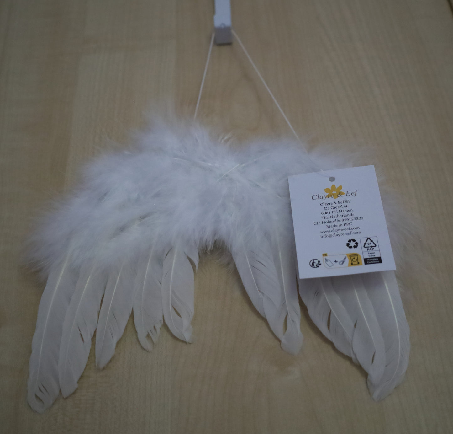 Weihnachtsanhänger Engelsflügel Weiß aus Federn 20x17 cm - Landhausstil