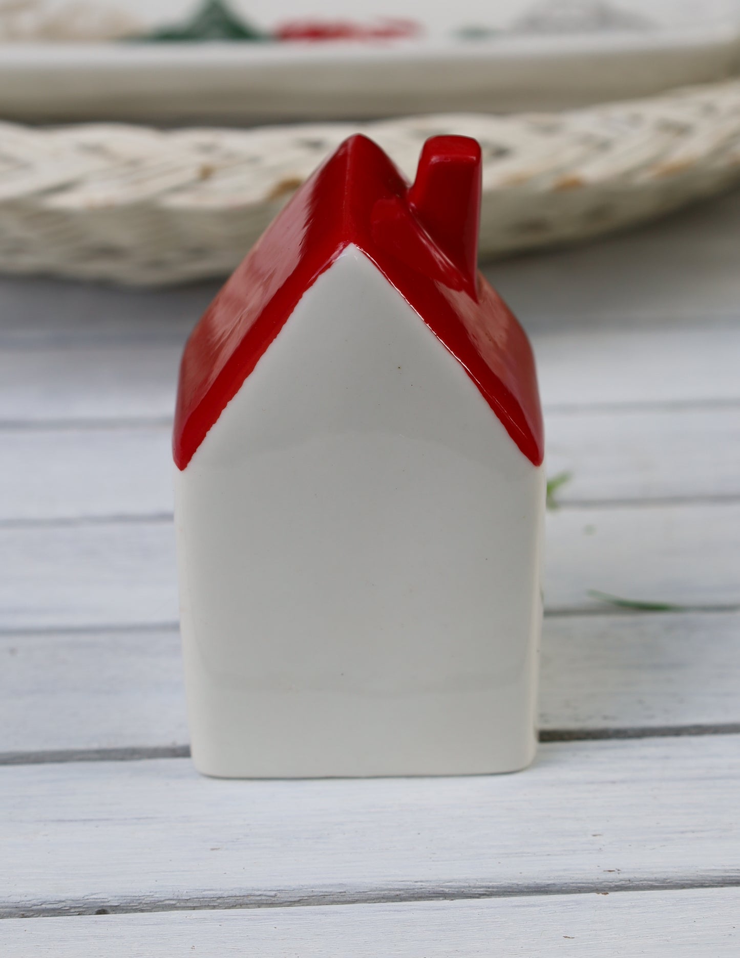 LED Lichterhaus Keramik Weiß - Winterliches Häuschen 6x5x10cm