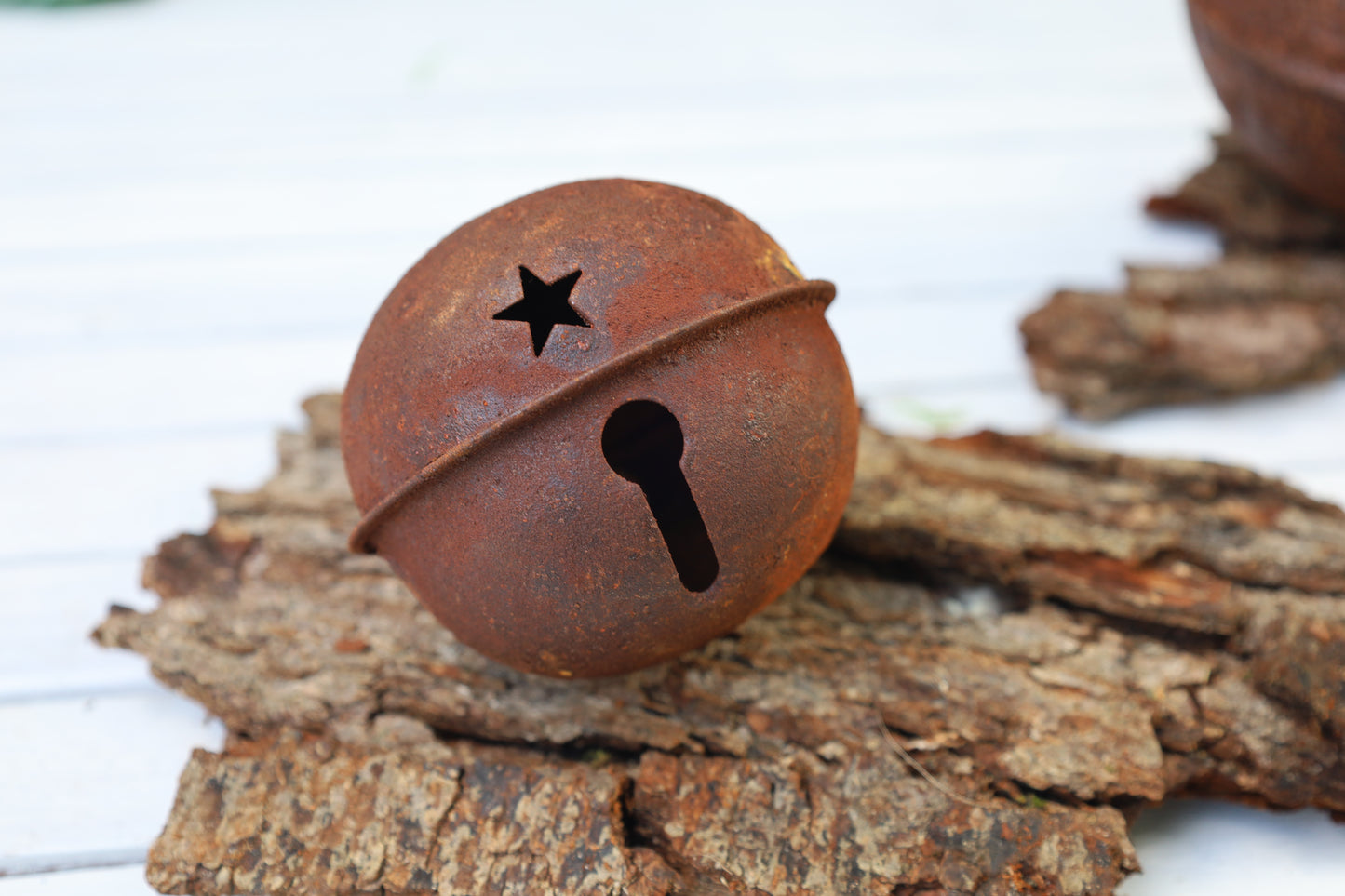 Kugel-Glocken / Hexenglöckchen, rostoptik aus Metall in Braun