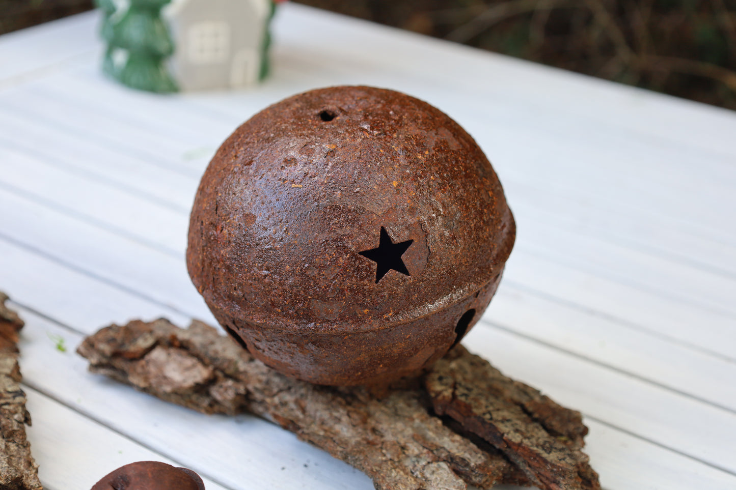 Kugel-Glocken / Hexenglöckchen, rostoptik aus Metall in Braun