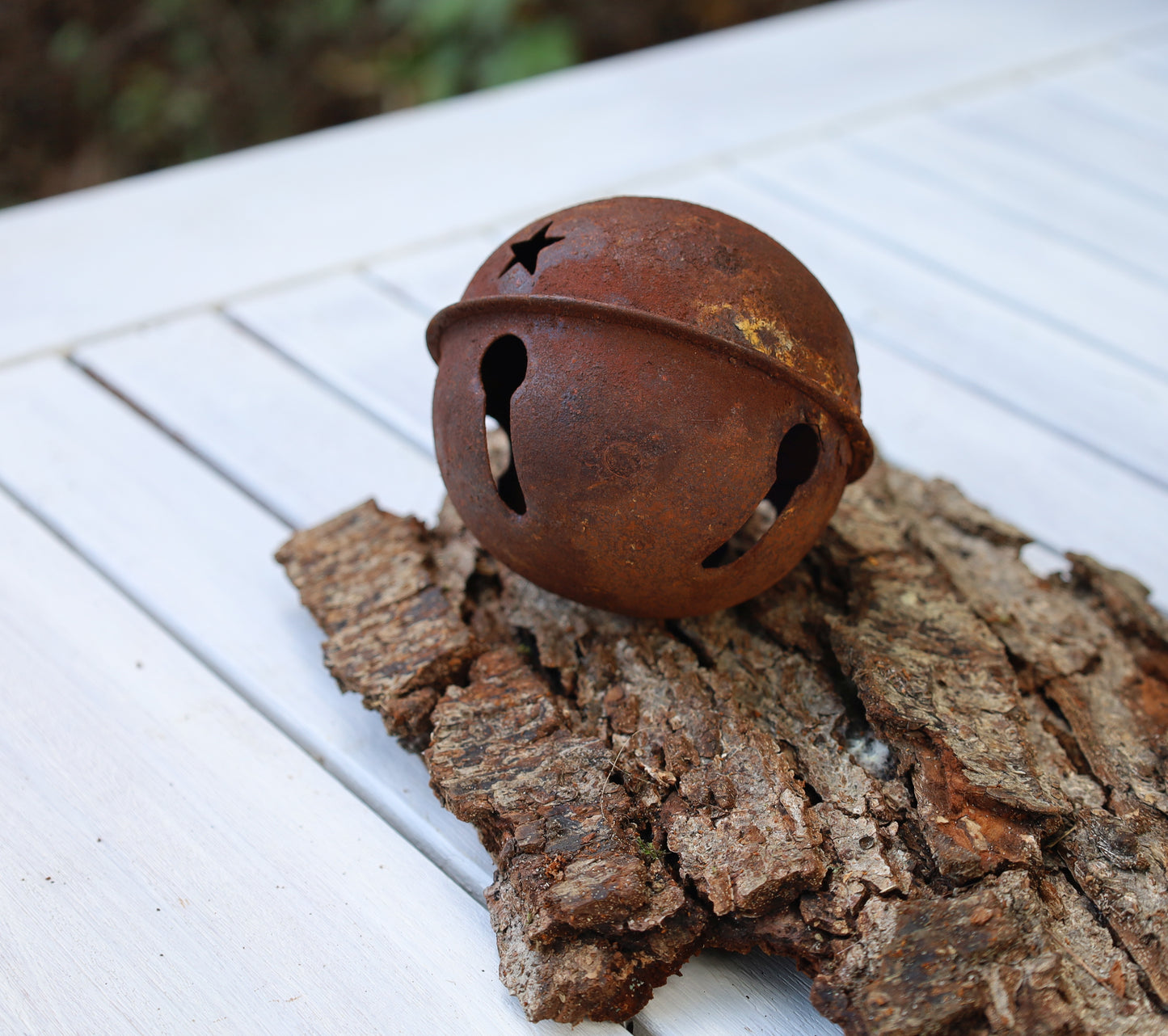Kugel-Glocken / Hexenglöckchen, rostoptik aus Metall in Braun