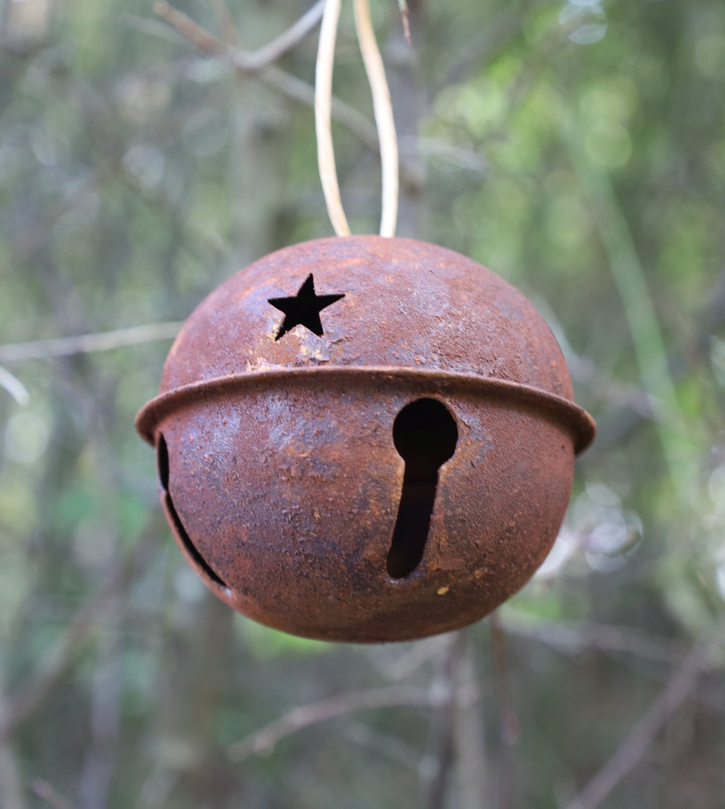 Kugel-Glocken / Hexenglöckchen, rostoptik aus Metall in Braun