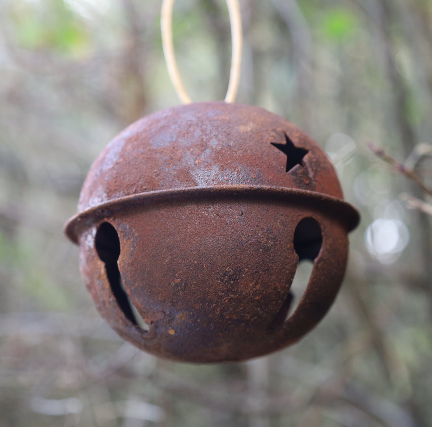 Kugel-Glocken / Hexenglöckchen, rostoptik aus Metall in Braun