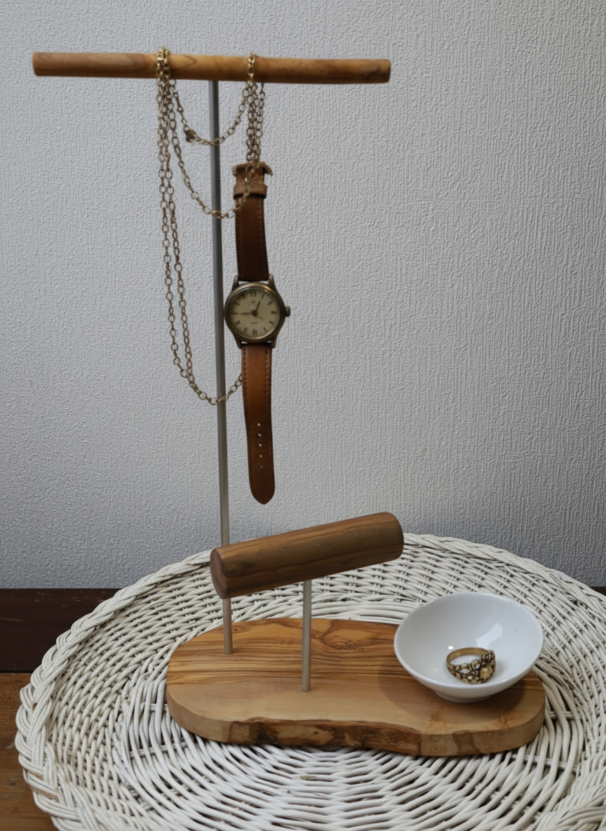 Schmuckständer aus Olivenholz - Handgefertigter Schmuckhalter