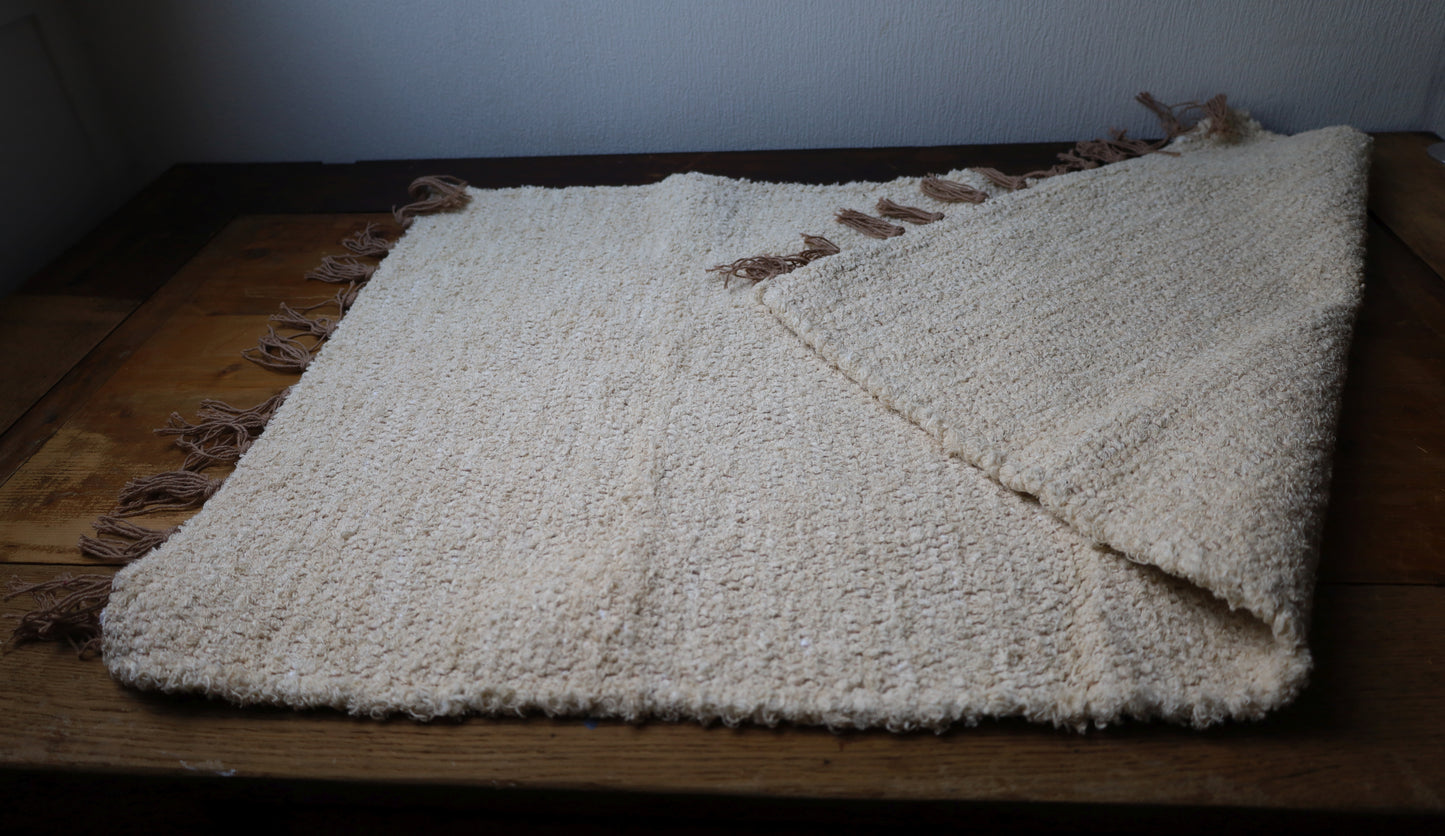 Tappeto in cotone annodato a mano in lana bianca