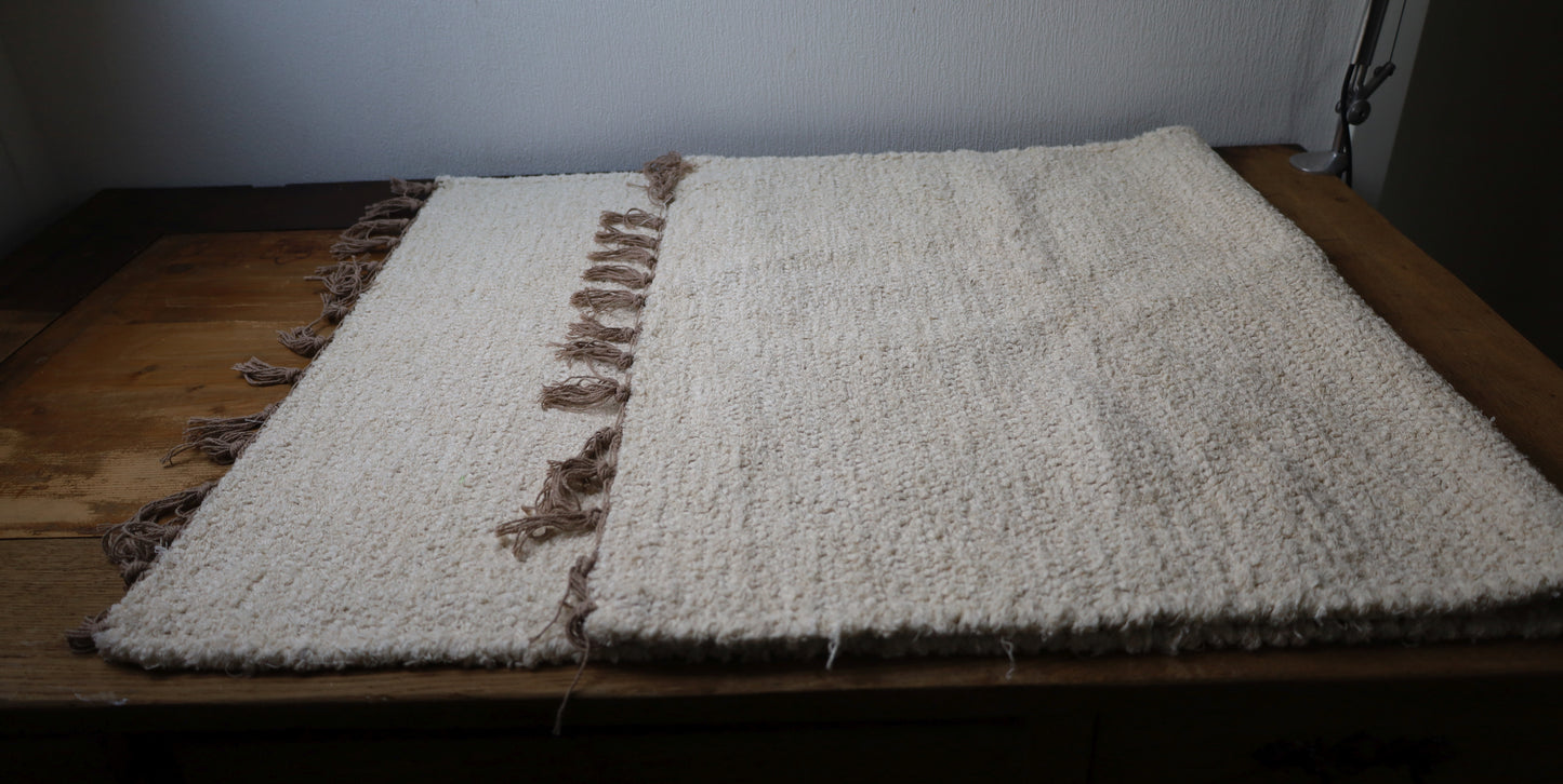 Tappeto in cotone annodato a mano in lana bianca
