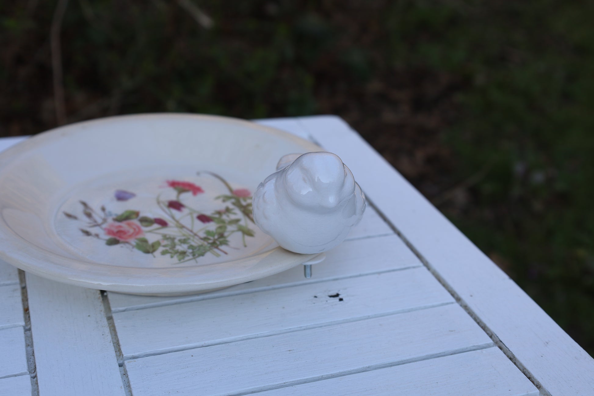 Vogeltränke Keramik Frühlingswiesenmotiv - Insektentränke Landhaus Shabby Chic für Garten & Balkon {{ Shabby Chic und Landhaus Deko }} {{ www.Stein-Alt.de The cosy Cottage }}
