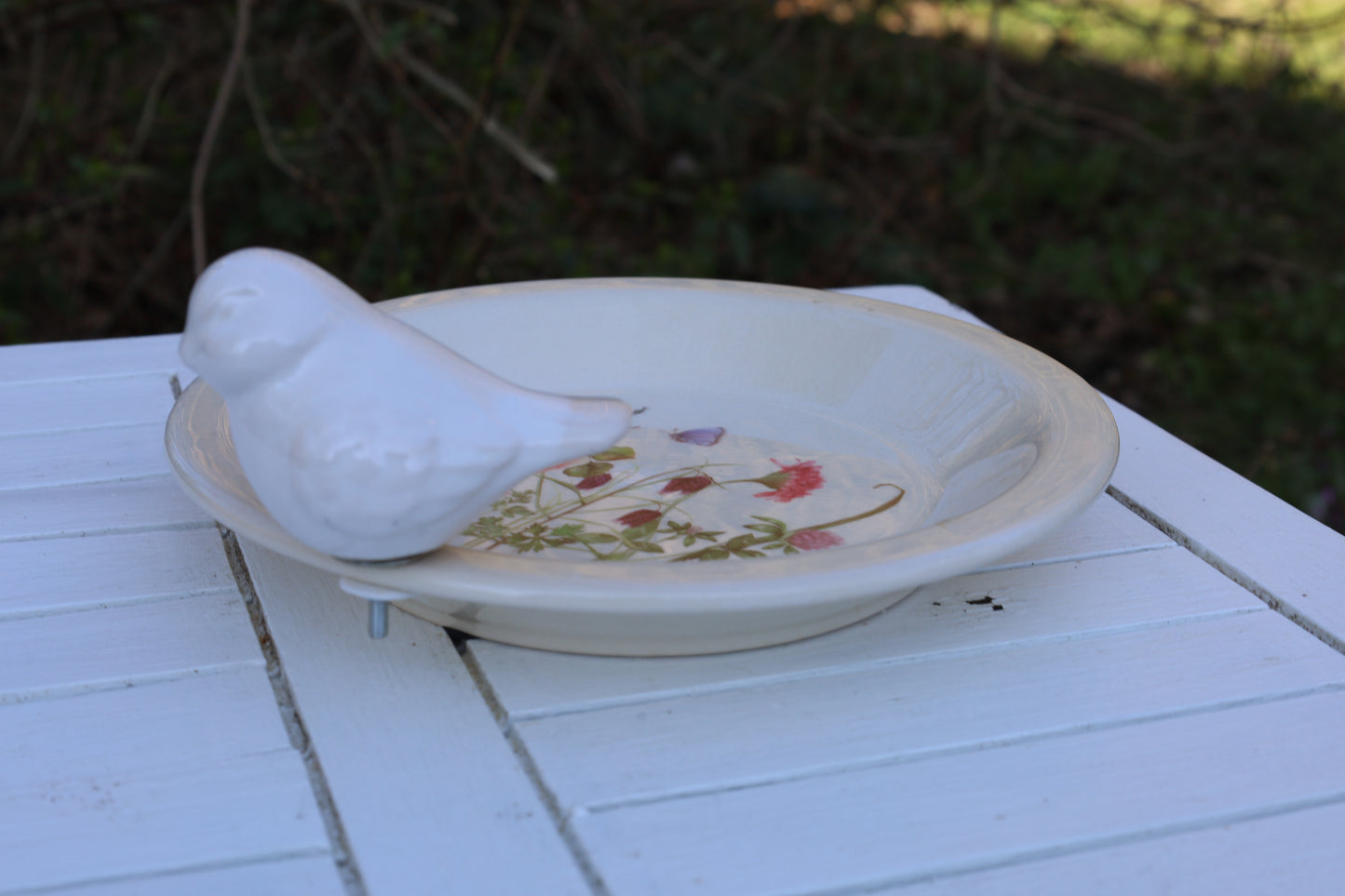 Vogeltränke Keramik Frühlingswiesenmotiv - Insektentränke Landhaus Shabby Chic für Garten & Balkon {{ Shabby Chic und Landhaus Deko }} {{ www.Stein-Alt.de The cosy Cottage }}