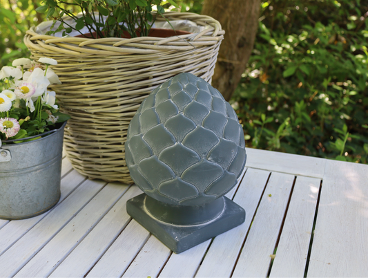 Pinienzapfen Terracotta Grau – Große Gartendeko im Landhausstil | Clayre & Eef {{ Shabby Chic und Landhaus Deko }} {{ www.Stein-Alt.de The cosy Cottage }}