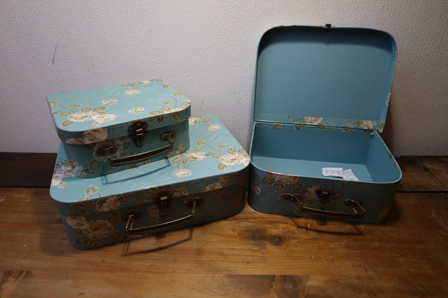 3er Set Deko-Koffer mit Blumenmuster - Aufbewahrungsboxen im Landhausstil {{ Shabby Chic und Landhaus Deko }} {{ www.Stein-Alt.de }}
