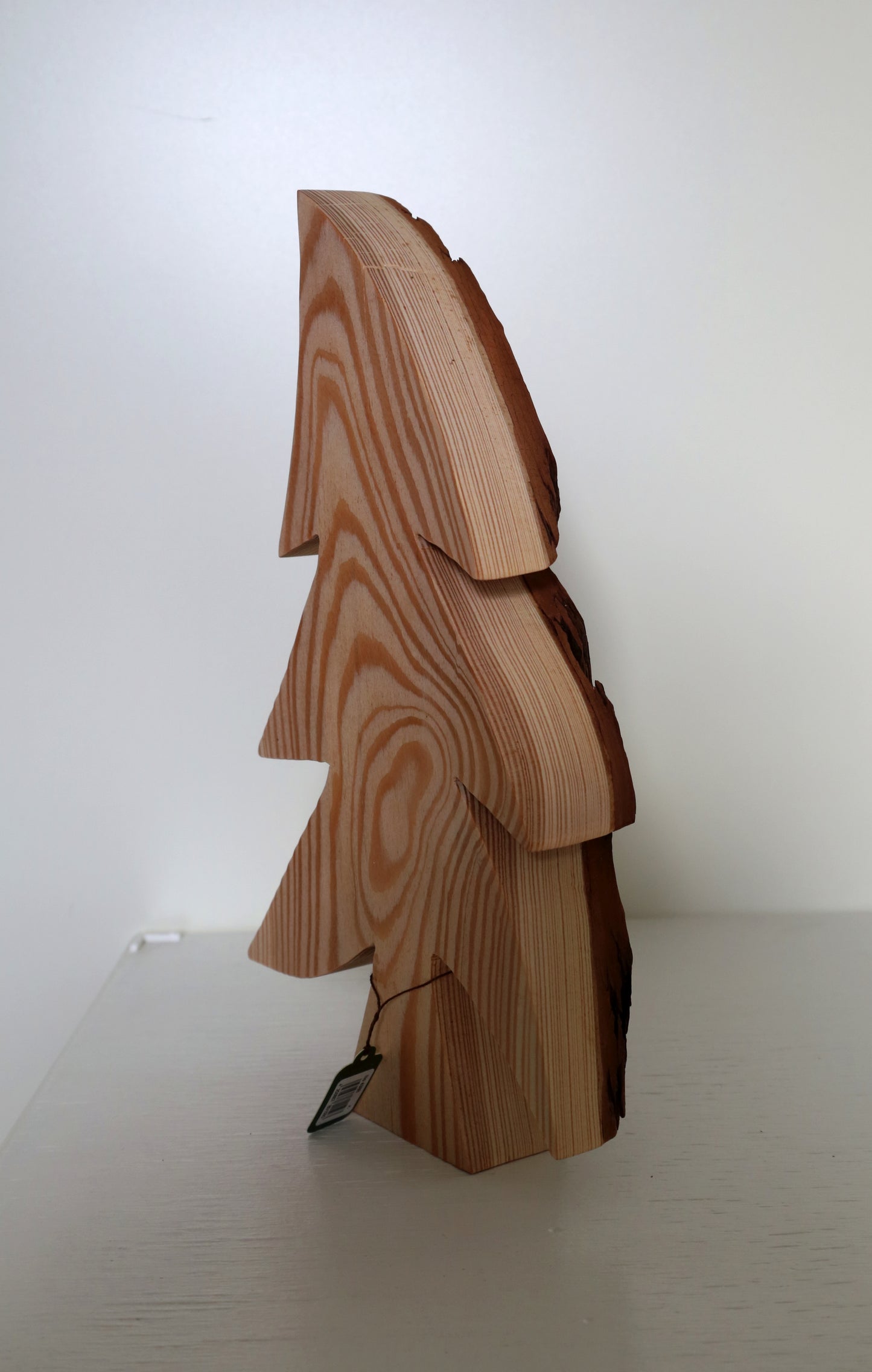 Rustikaler Tannenbaum aus Rindenholz - Handgefertigt im Landhausstil