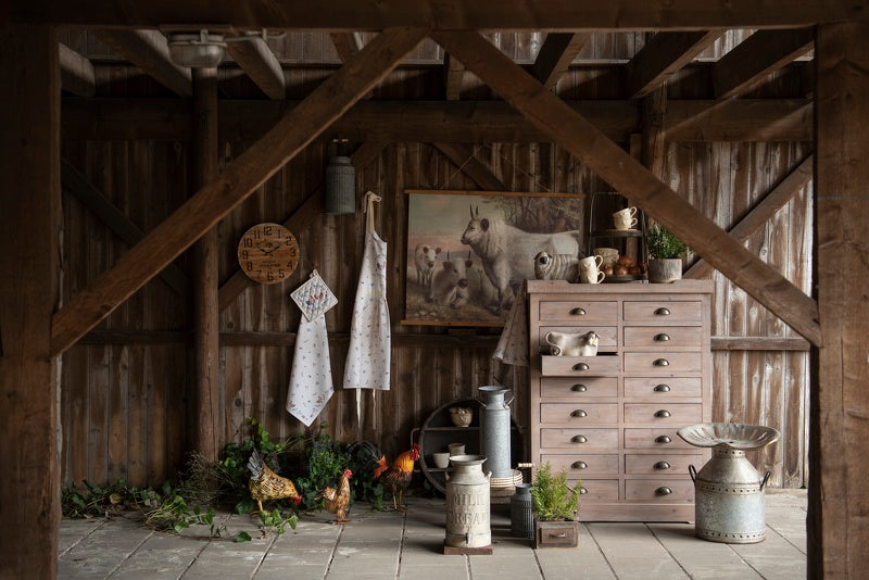 Scheune mit Landhausdekoration