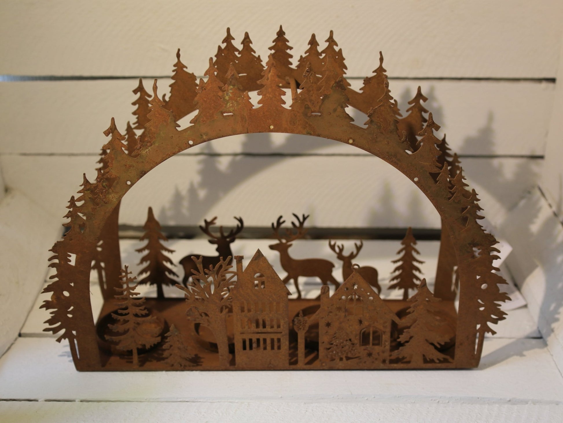 Adventskranz Metall Rostoptik – Teelichthalter Winterlandschaft mit Hirsch & Tannenbaum {{ Shabby Chic und Landhaus Deko }} {{ www.Stein-Alt.de }}