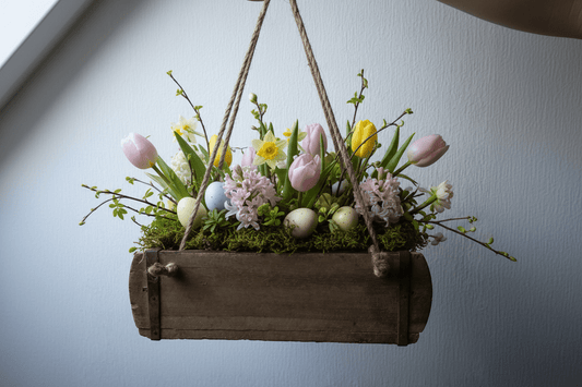 Alte Ziegelform aus Altholz mit Seilen zum Aufhängen, Shabby Chic Hängeregal {{ Shabby Chic und Landhaus Deko }} {{ www.Stein-Alt.de }}