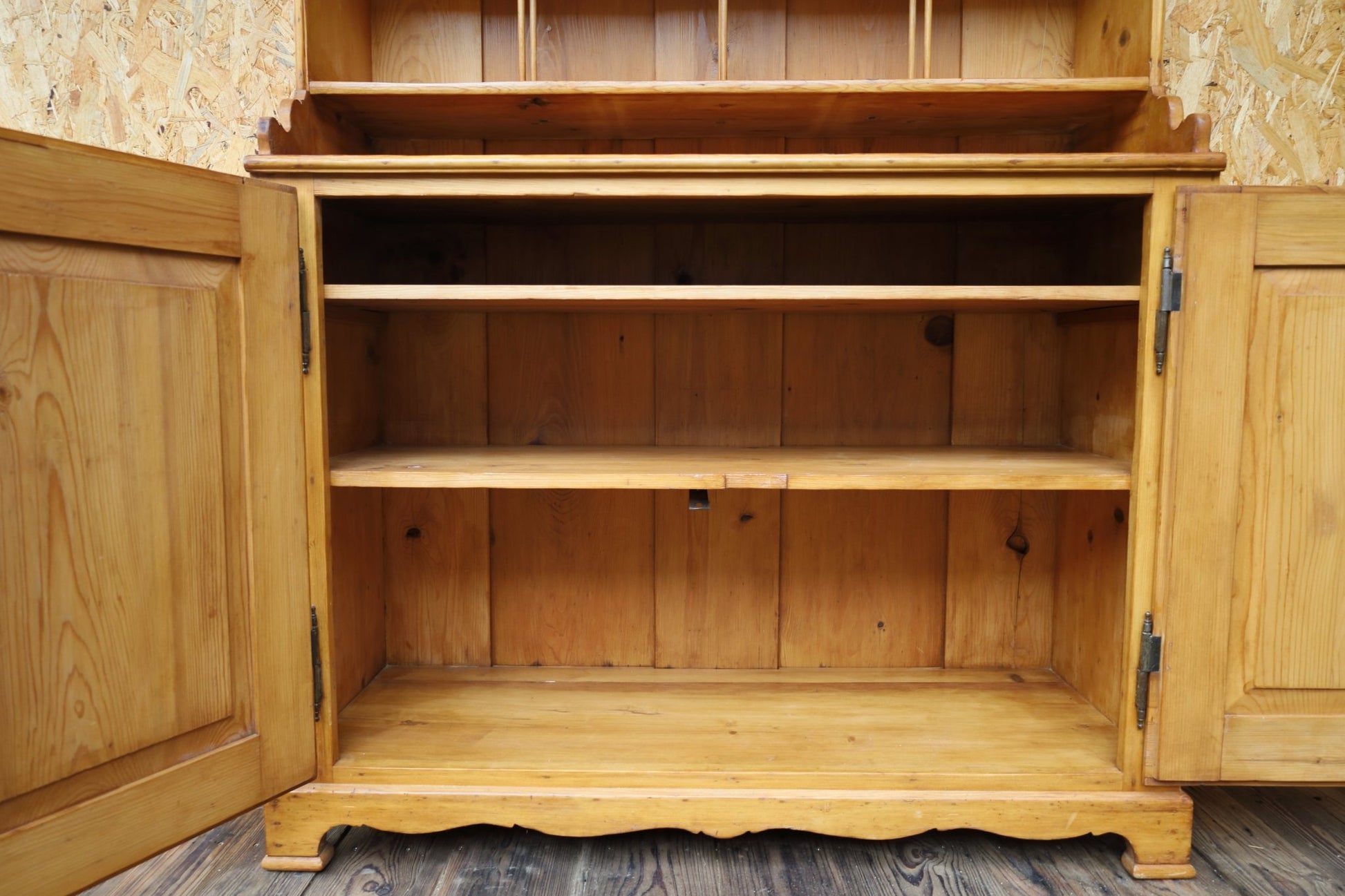 Antiker Küchenschrank Biedermeier Weichholz - Tellerschrank restauriert 1815-1845 {{ Shabby Chic und Landhaus Deko }} {{ www.Stein-Alt.de }}