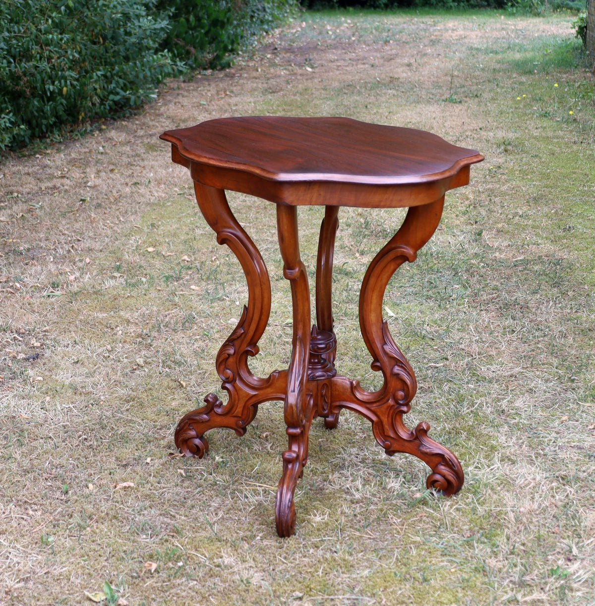 Beistelltisch Antiker Mahagoni Beistelltisch Louis-Philippe (1840–1870) Rot-Braun Shabby Chic und Landhaus Deko bei www.Stein-Alt.de