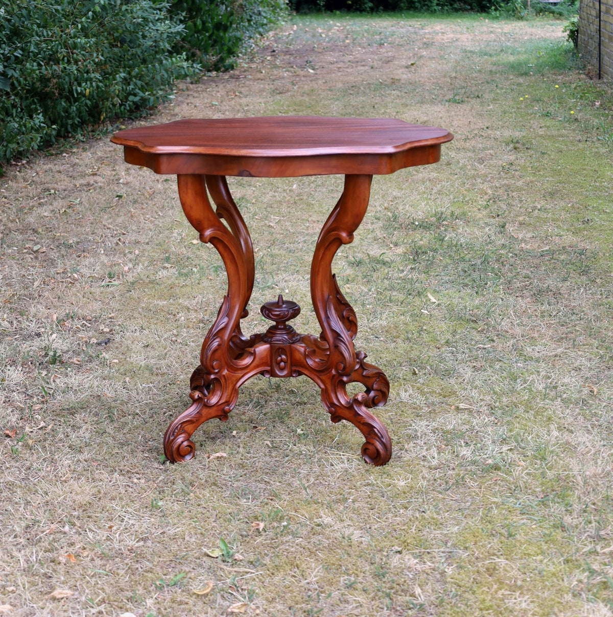 Beistelltisch Antiker Mahagoni Beistelltisch Louis-Philippe (1840–1870) Rot-Braun Shabby Chic und Landhaus Deko bei www.Stein-Alt.de