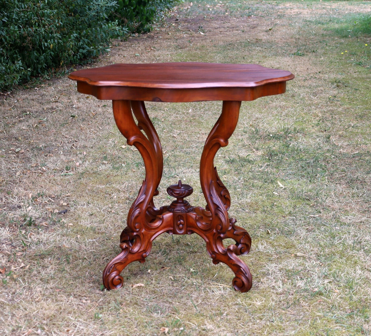 Beistelltisch Antiker Mahagoni Beistelltisch Louis-Philippe (1840–1870) Rot-Braun Shabby Chic und Landhaus Deko bei www.Stein-Alt.de