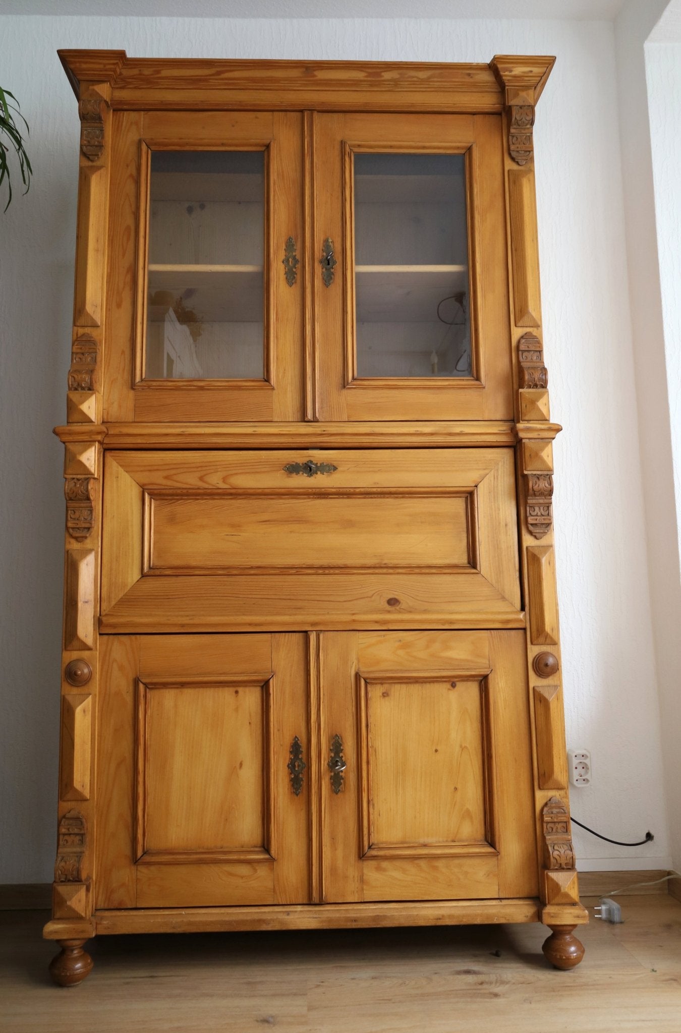 Antiker Sekretär Gründerzeit – restaurierter Weichholz Schreibschrank mit Vitrinenaufsatz {{ Shabby Chic und Landhaus Deko }} {{ www.Stein-Alt.de }}