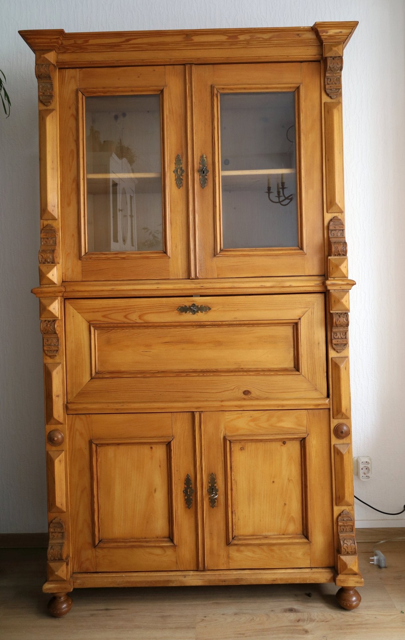 Antiker Sekretär Gründerzeit – restaurierter Weichholz Schreibschrank mit Vitrinenaufsatz {{ Shabby Chic und Landhaus Deko }} {{ www.Stein-Alt.de }}