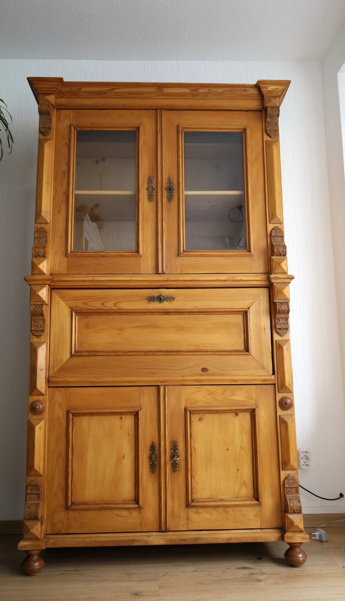 Antiker Sekretär Gründerzeit – restaurierter Weichholz Schreibschrank mit Vitrinenaufsatz {{ Shabby Chic und Landhaus Deko }} {{ www.Stein-Alt.de }}