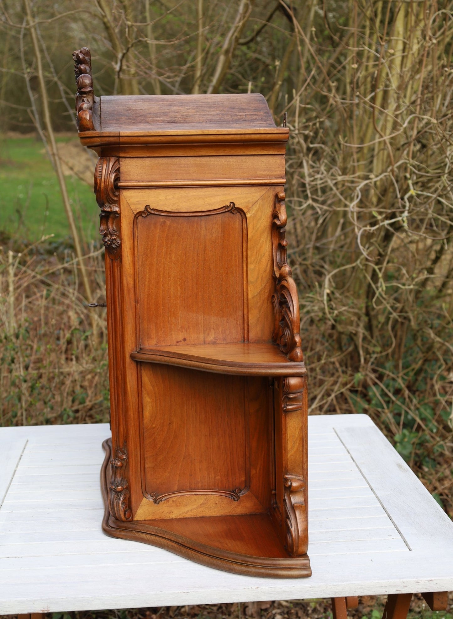 Antiker Spiegelschrank Louis-Philipp Nussbaum 1840-1870 {{ Shabby Chic und Landhaus Deko }} {{ www.Stein-Alt.de }}