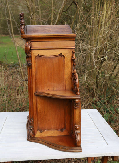Spiegelschrank / Hängeschrank Antiker Spiegelschrank Louis-Philipp Nussbaum 1840-1870 Shabby Chic und Landhaus Deko bei www.Stein-Alt.de