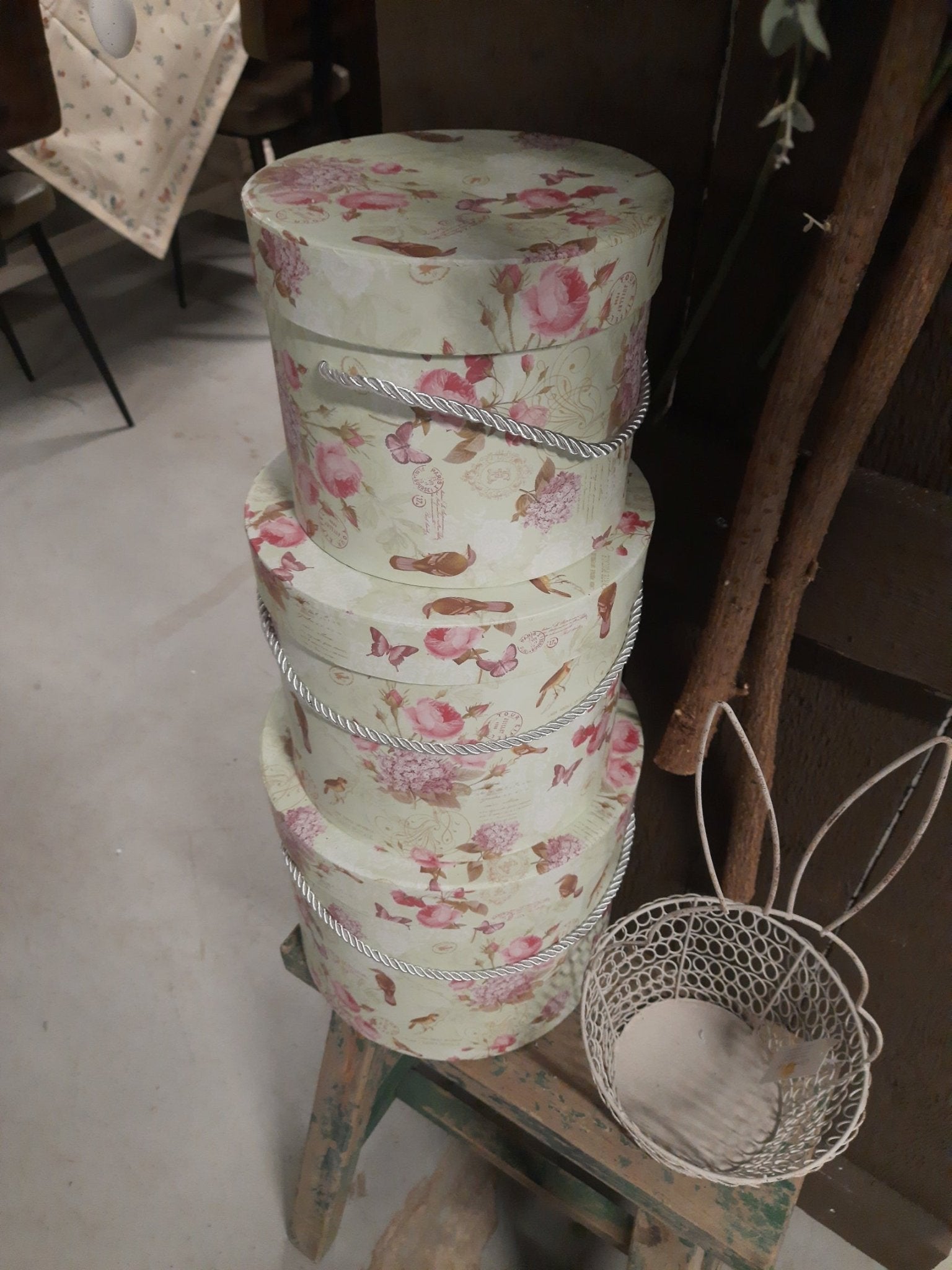 Aufbewahrungsbox Blumen grün rosa 3er Set - Landhausstil Geschenkbox Pappe {{ Shabby Chic und Landhaus Deko }} {{ www.Stein-Alt.de }}