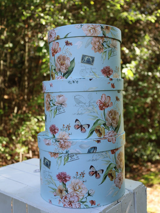 Aufbewahrungsboxen Blumen 3er Set - Runde Pappboxen Blau Landhausstil {{ Shabby Chic und Landhaus Deko }} {{ www.Stein-Alt.de }}