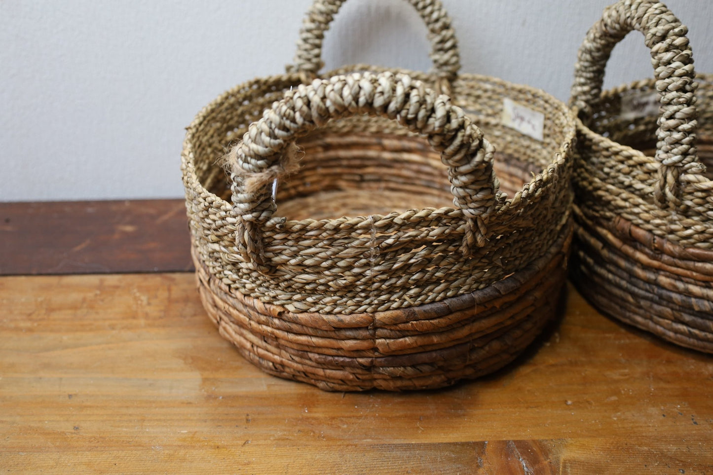 Aufbewahrungskorb Seegras mit Griffen – Handarbeit Rund Ø23-35cm {{ Shabby Chic und Landhaus Deko }} {{ www.Stein-Alt.de }}