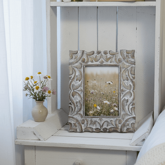Bilderrahmen Shabby Chic, aus Holz mit Schnitzereien in Weiß-Braun {{ Shabby Chic und Landhaus Deko }} {{ www.Stein-Alt.de }}