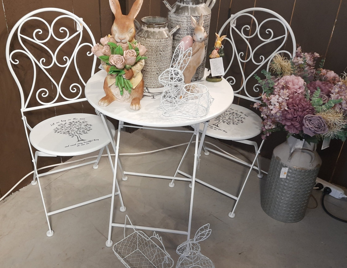Bistro Set Garten - Runder Tisch mit 2 Stühlen, Eisen Weiß, Landhausstil {{ Shabby Chic und Landhaus Deko }} {{ www.Stein-Alt.de }}