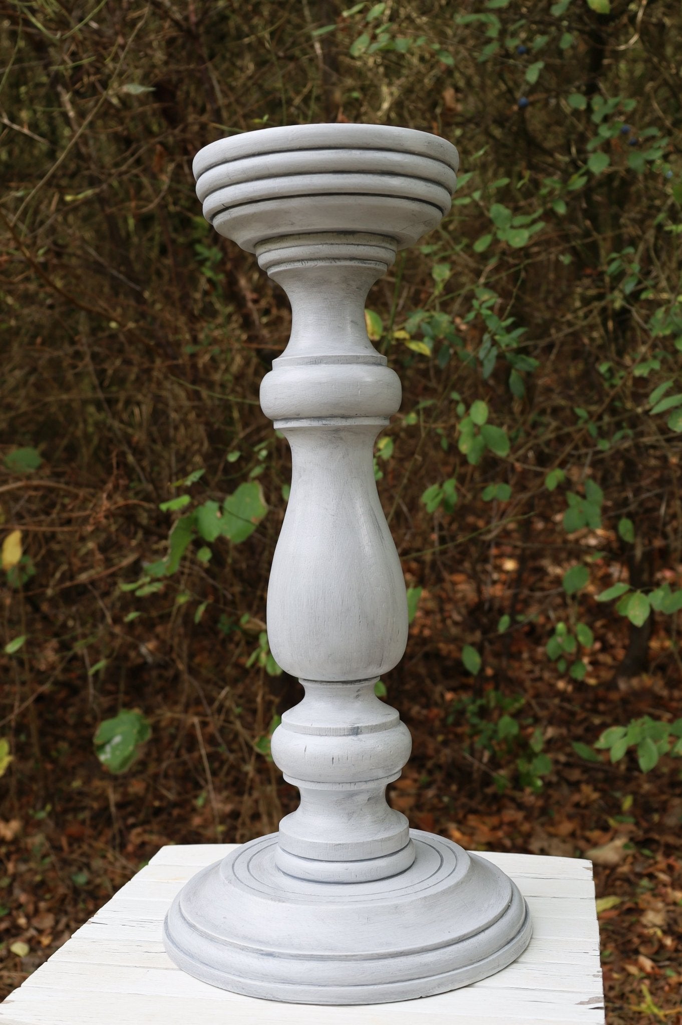 Blumenständer: Dekorative Holzsäule Grau - Vintage Pflanzenständer {{ Shabby Chic und Landhaus Deko }} {{ www.Stein-Alt.de }}