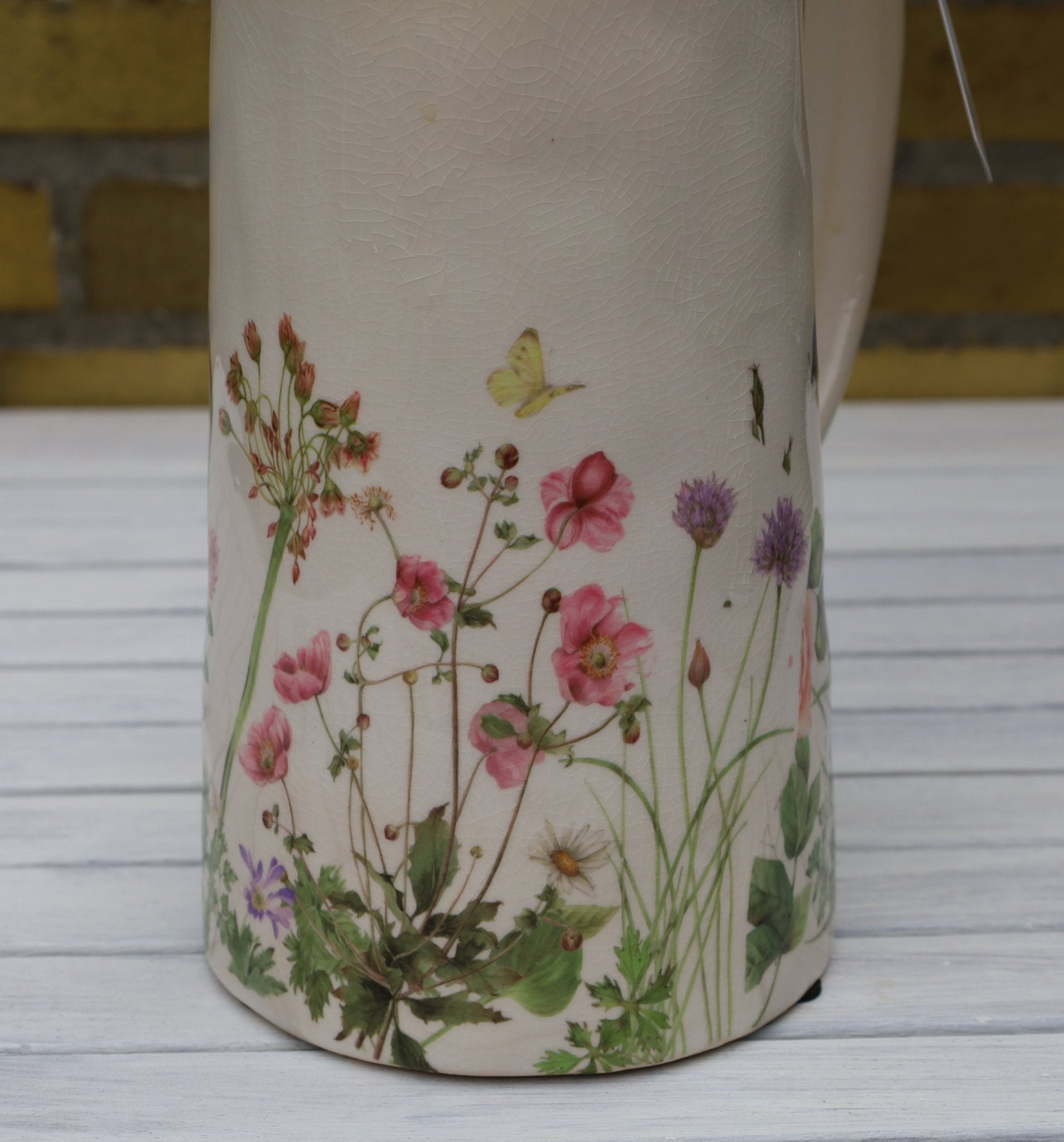 Blumentopf Frühlingswiese - Dekorativer Übertopf im Landhausstil {{ Shabby Chic und Landhaus Deko }} {{ www.Stein-Alt.de }}