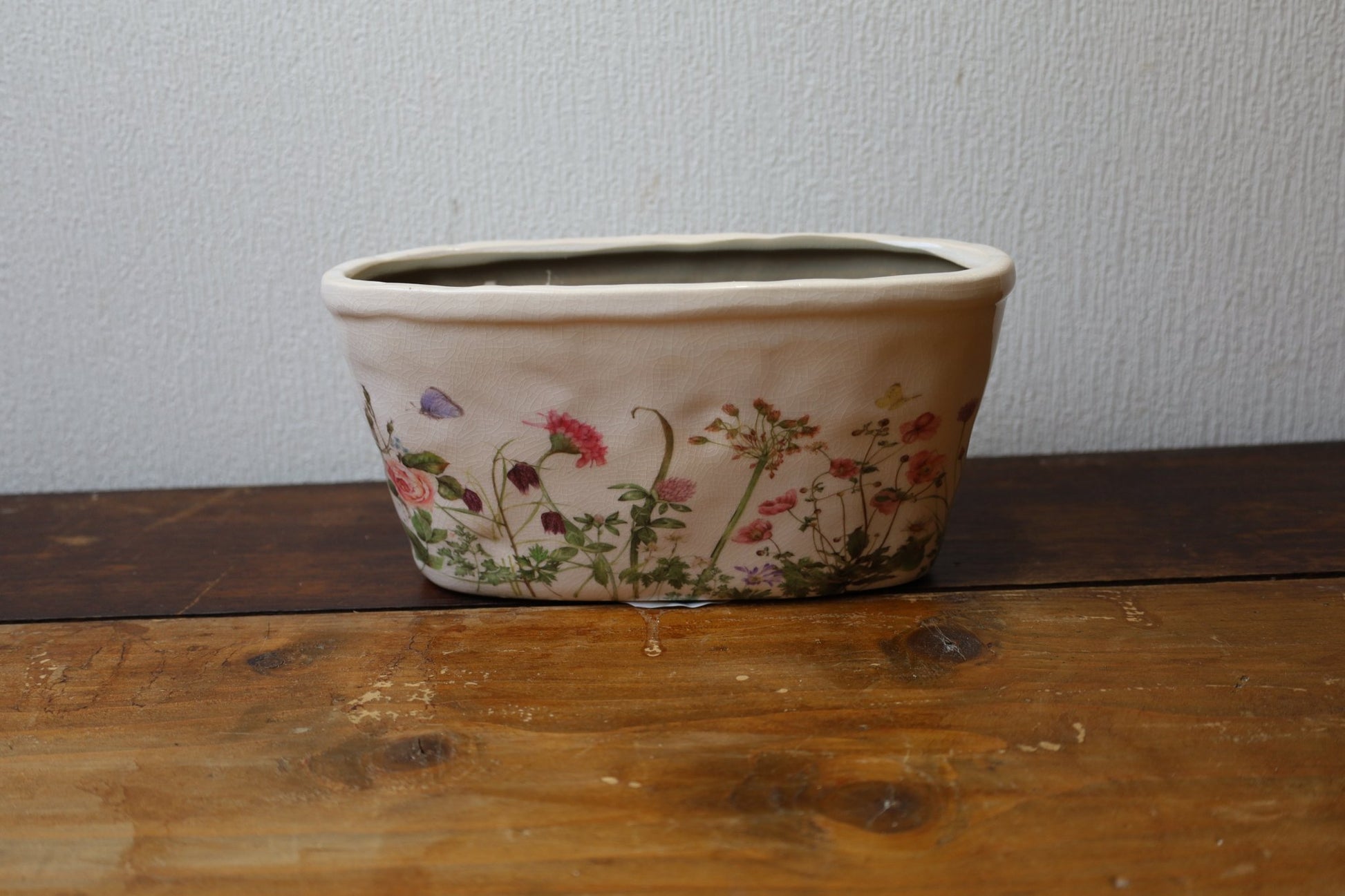 Blumentopf Frühlingswiese - Dekorativer Übertopf im Landhausstil {{ Shabby Chic und Landhaus Deko }} {{ www.Stein-Alt.de }}
