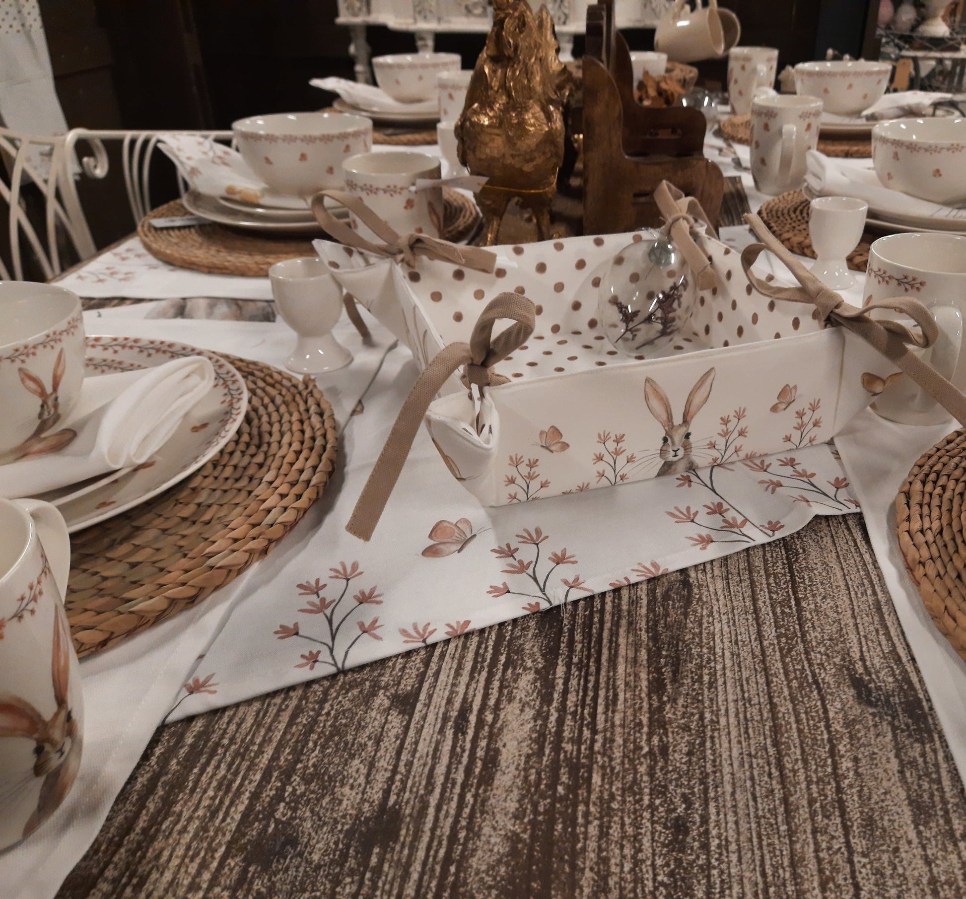 Brotkorb Ostern mit Häschen-Motiv - Beige Baumwolle im Landhausstil {{ Shabby Chic und Landhaus Deko }} {{ www.Stein-Alt.de }}