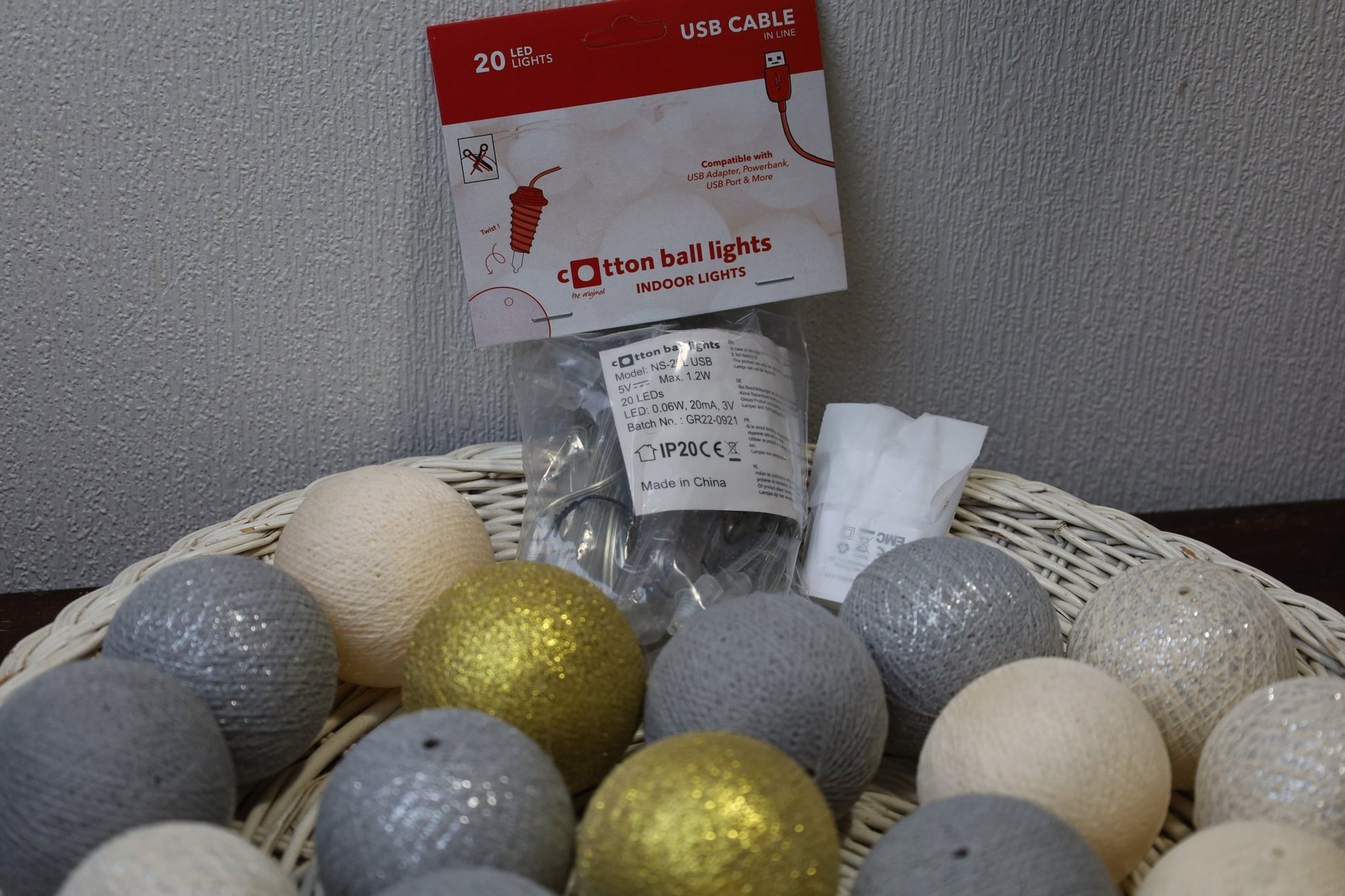 Cotton Ball Lichterkette Weihnachten - 20 LED Warmweiß Silber Gold {{ Shabby Chic und Landhaus Deko }} {{ www.Stein-Alt.de }}