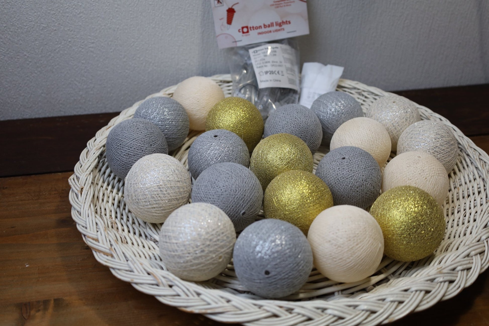 Cotton Ball Lichterkette Weihnachten - 20 LED Warmweiß Silber Gold {{ Shabby Chic und Landhaus Deko }} {{ www.Stein-Alt.de }}
