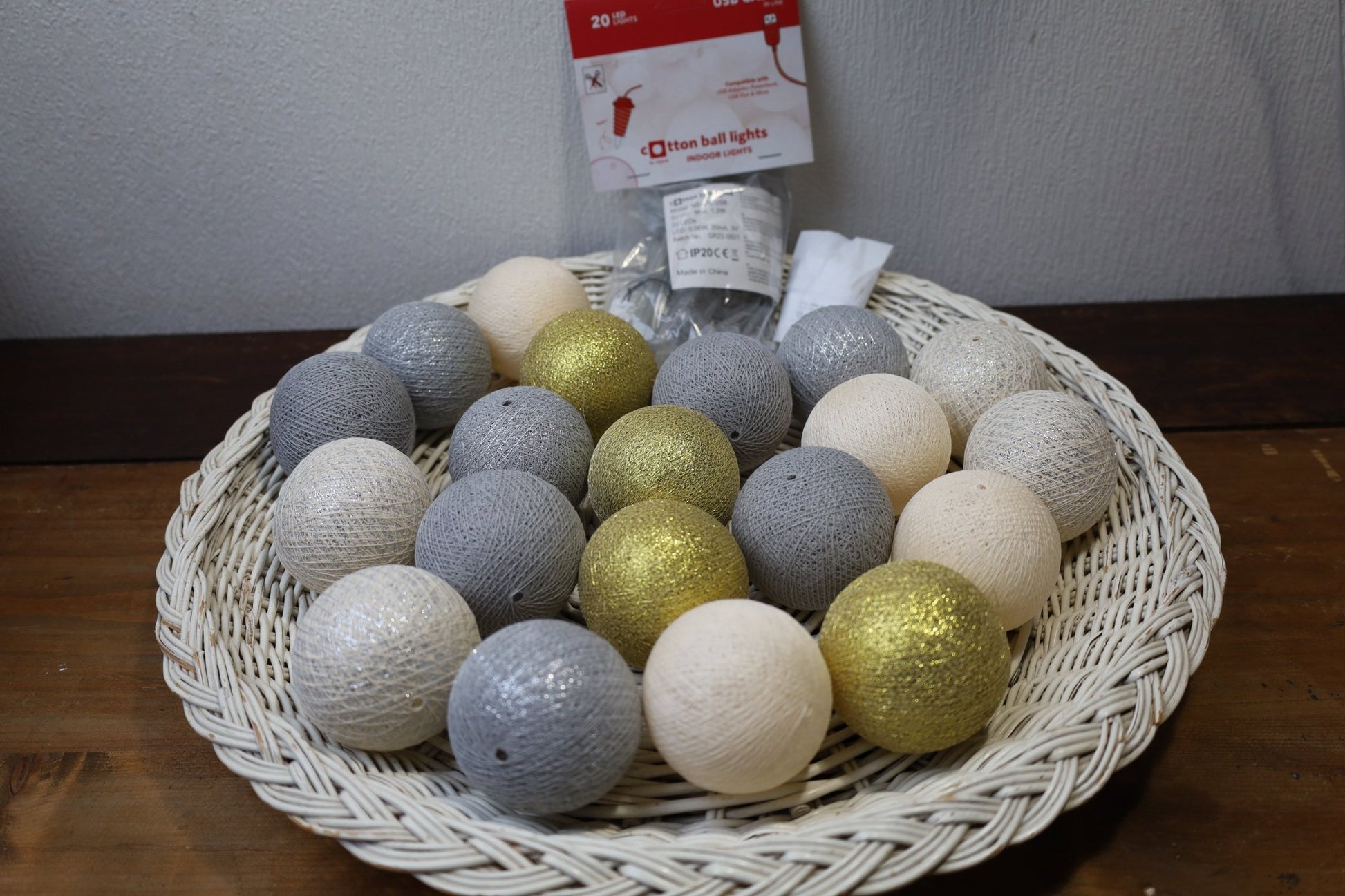 Cotton Ball Lichterkette Weihnachten - 20 LED Warmweiß Silber Gold {{ Shabby Chic und Landhaus Deko }} {{ www.Stein-Alt.de }}