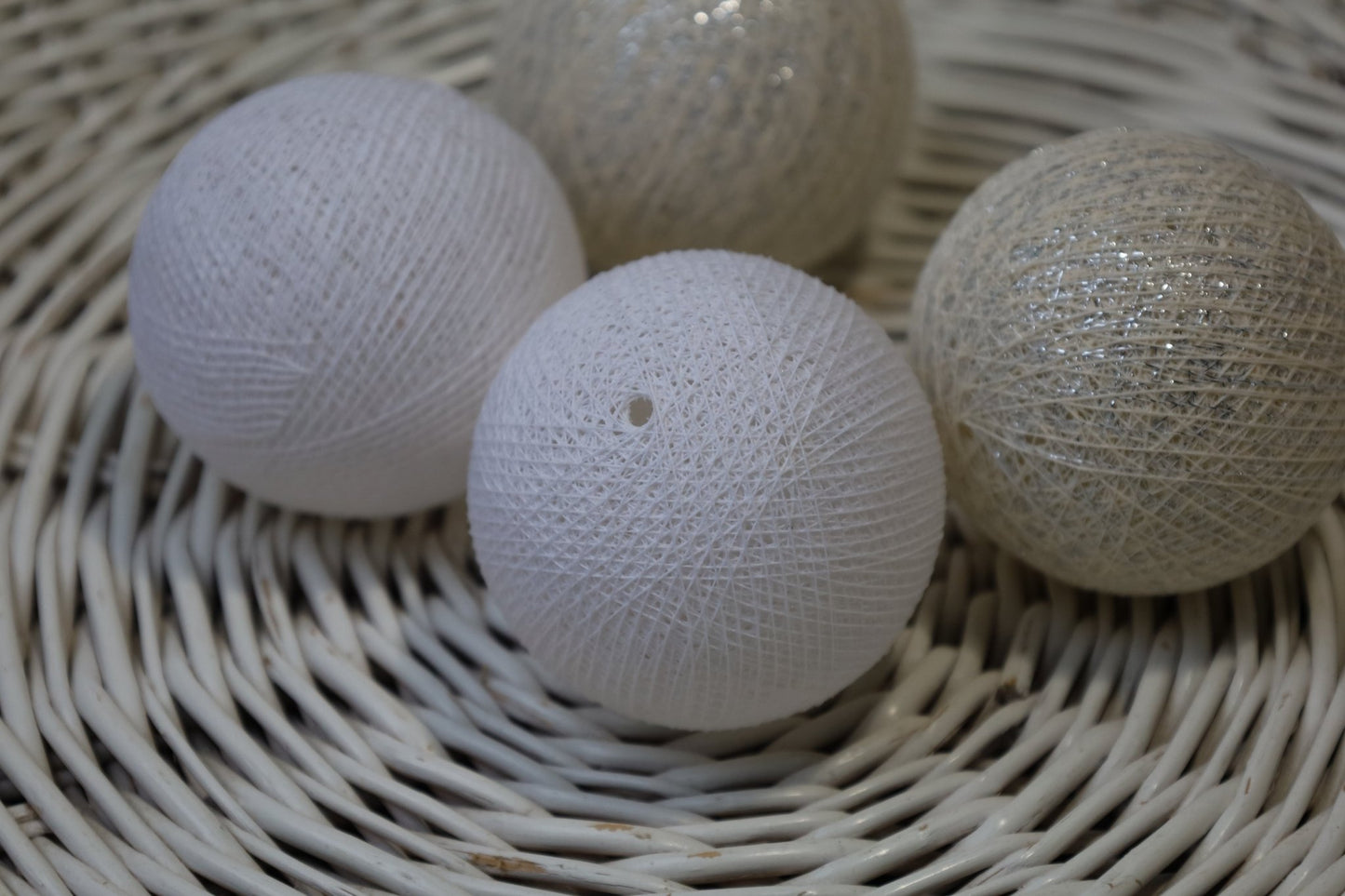 Cotton Ball Lichterkette Weihnachten - 20 LED Warmweiß Silber Gold {{ Shabby Chic und Landhaus Deko }} {{ www.Stein-Alt.de }}