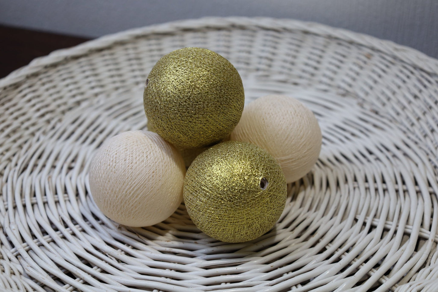 Cotton Ball Lichterkette Weihnachten - 20 LED Warmweiß Silber Gold {{ Shabby Chic und Landhaus Deko }} {{ www.Stein-Alt.de }}
