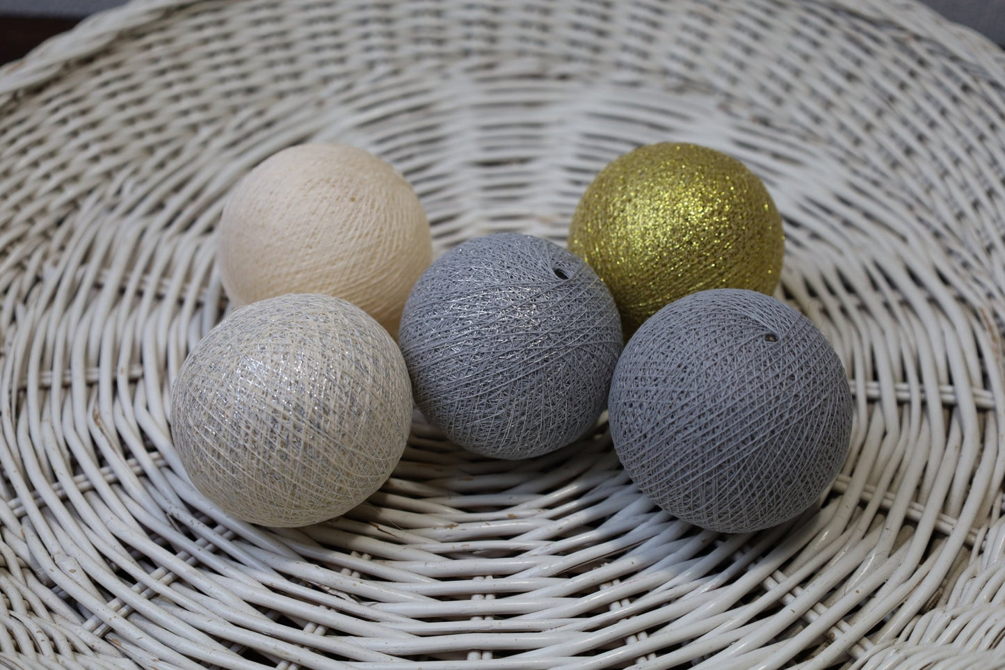 Cotton Ball Lichterkette Weihnachten - 20 LED Warmweiß Silber Gold {{ Shabby Chic und Landhaus Deko }} {{ www.Stein-Alt.de }}