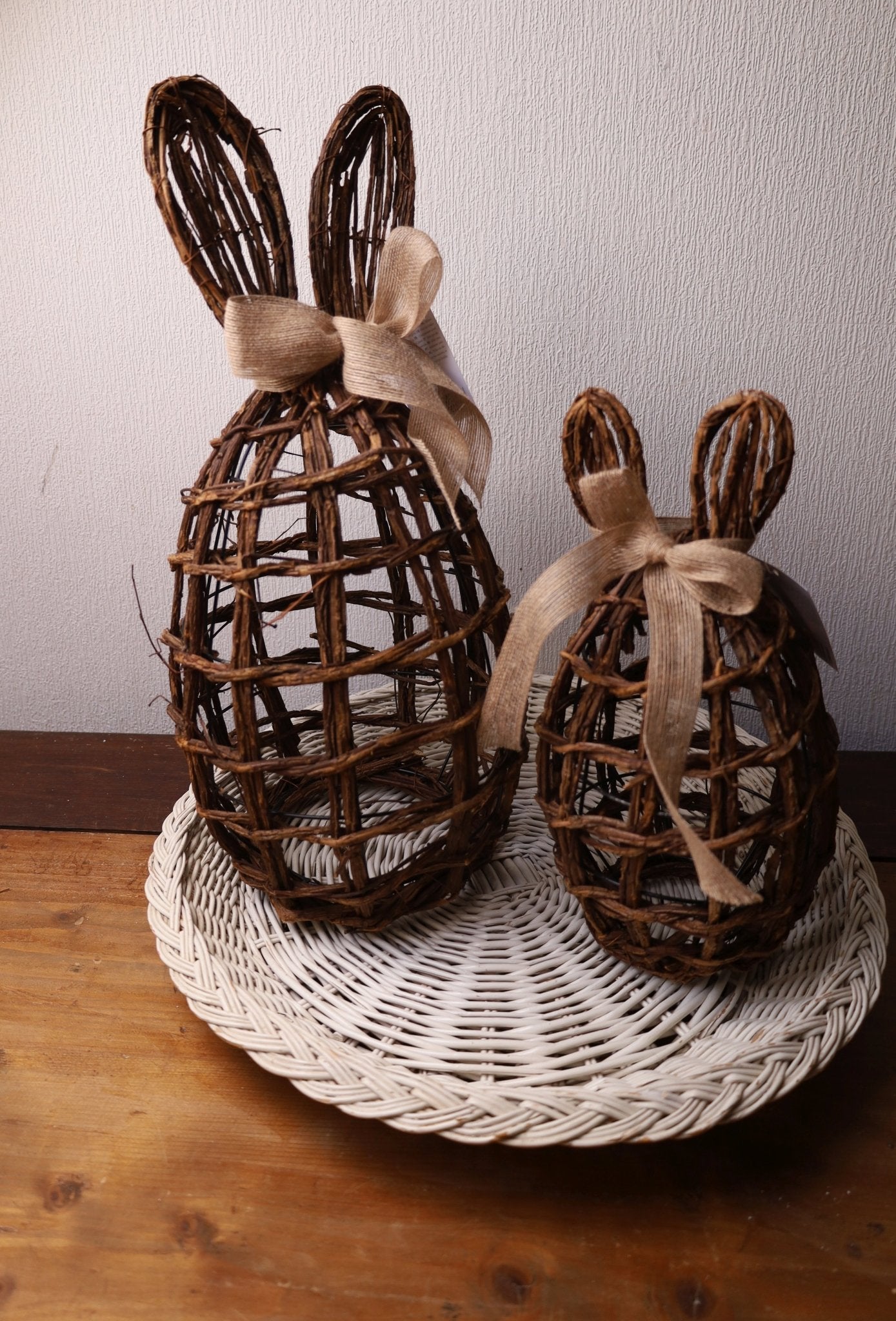 Deko Hase Ostern Braun Rattan - Osterdeko Figur Frühling Landhaus {{ Shabby Chic und Landhaus Deko }} {{ www.Stein-Alt.de }}