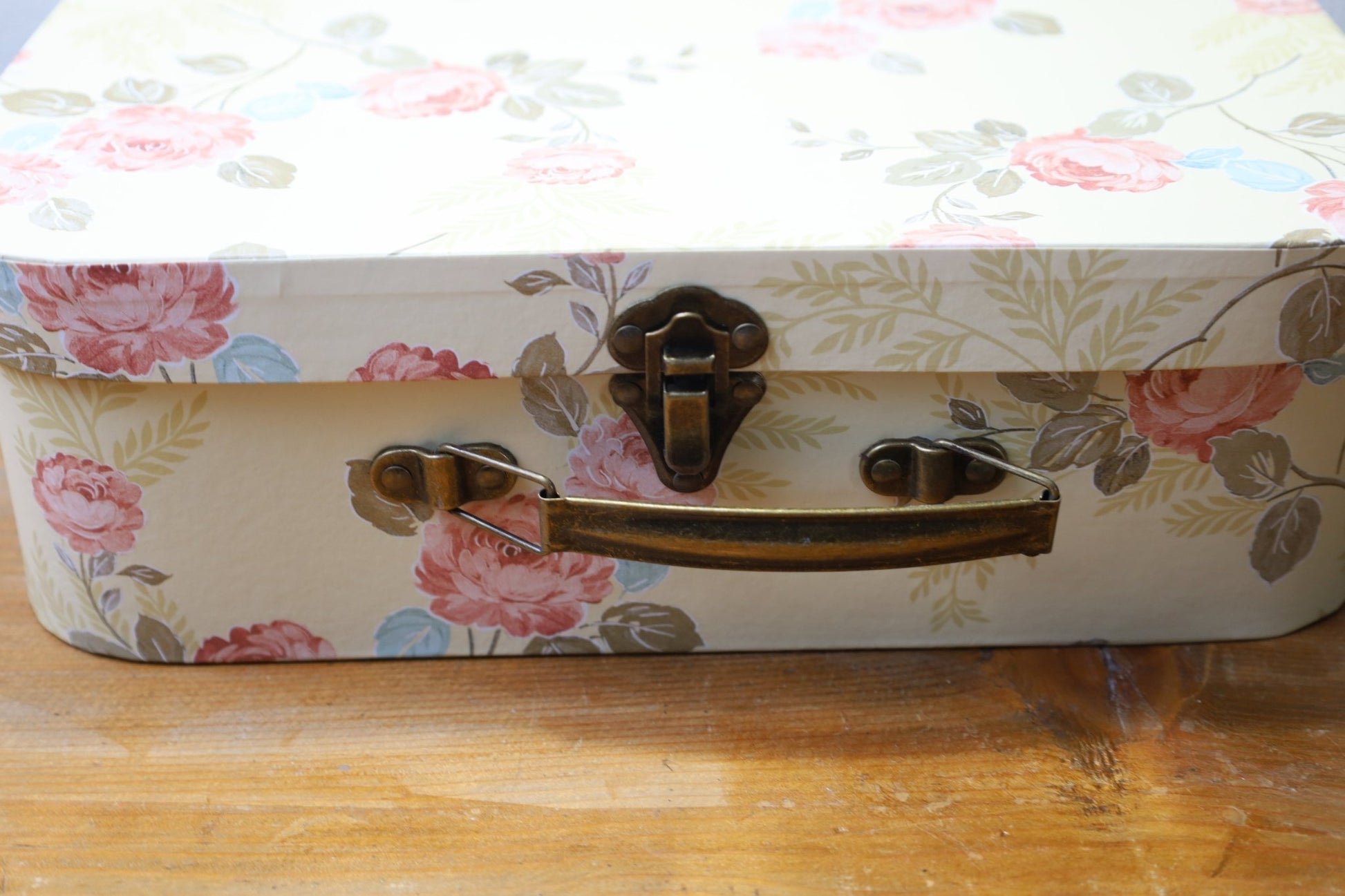 Deko Koffer Set 3-teilig Blumen Gelb Beige - Aufbewahrungsboxen Landhausstil {{ Shabby Chic und Landhaus Deko }} {{ www.Stein-Alt.de }}