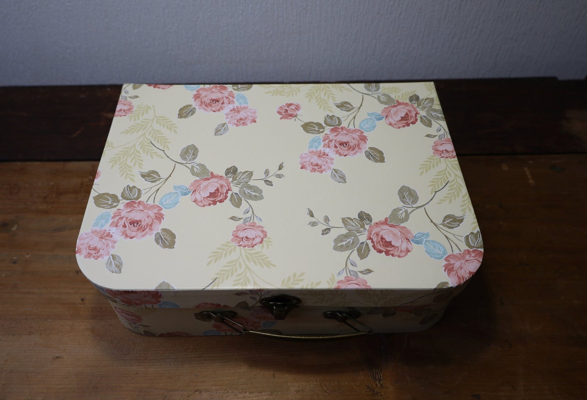 Deko Koffer Set 3-teilig Blumen Gelb Beige - Aufbewahrungsboxen Landhausstil {{ Shabby Chic und Landhaus Deko }} {{ www.Stein-Alt.de }}